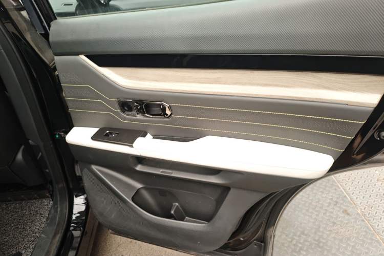 Used JETOUR Shanhai L6 2024 1.5TD DHT ULTRA