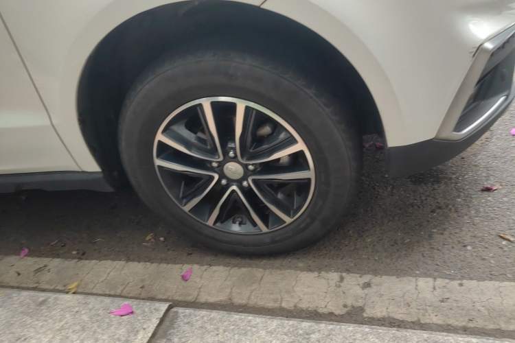 Used Geely Auto Vision X6 2018 1.4T CVT 4G Connected Luxury Version
