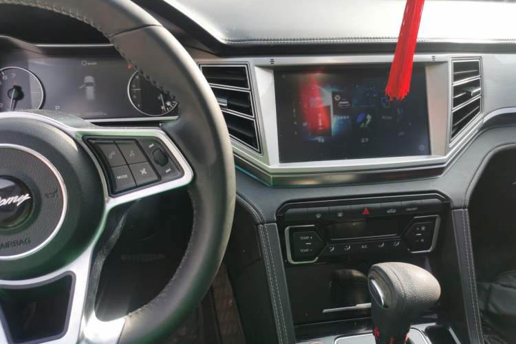 Used Zotye Domy X7 2017 1.8T DCT Prestige Model
