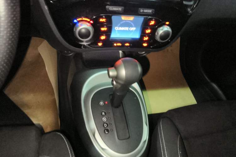 Used Infiniti ESQ 2014 1.6L Spontaneous Edition