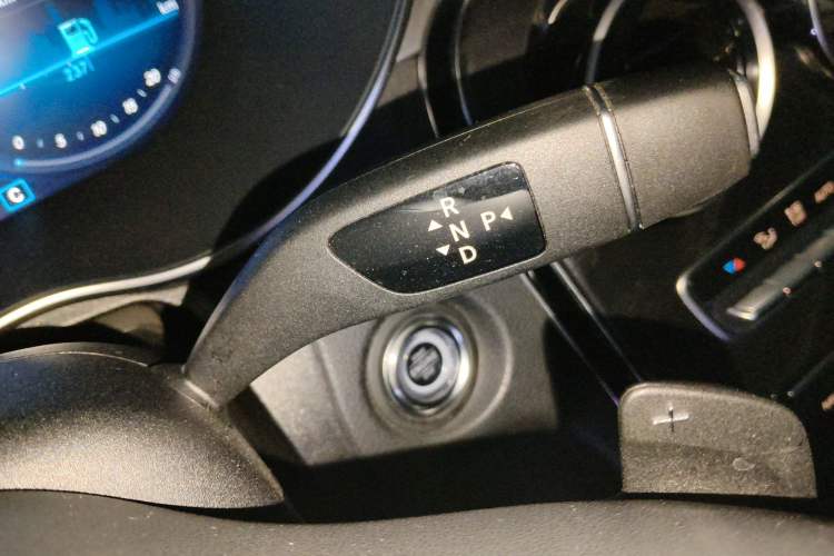 Used Mercedes-Benz C-Class 2019 Restyled C 260 L Sport Edition Gear Lever