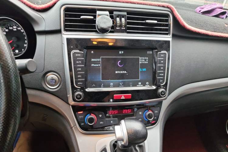 Used Haval M6 2019 1.5T DCT Two-Wheel Drive Elite Version China V Standard Audio And AC Panel