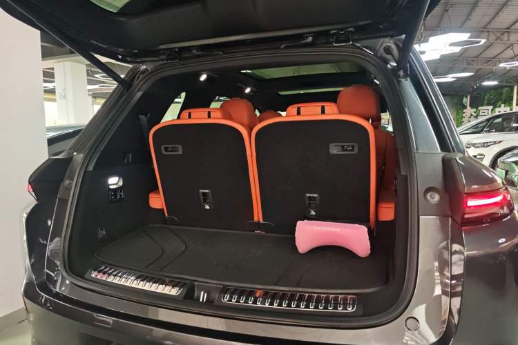 Used Li Auto L8 2023 Pro Model Trunk