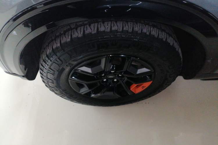 Used Ford Explorer 2024 2.3T EcoBoost Kunlun Peak Edition 7-Seater
