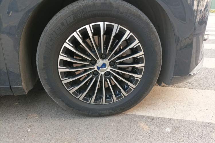 Used Denza D9 2022 DM-i 970 Four-Wheel Drive Flagship Model
