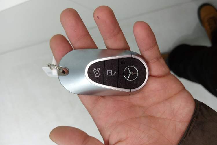 Used Mercedes-Benz GLC 2025 Refreshed GLC 300 L 4MATIC Dynamic Version 5 Seats
