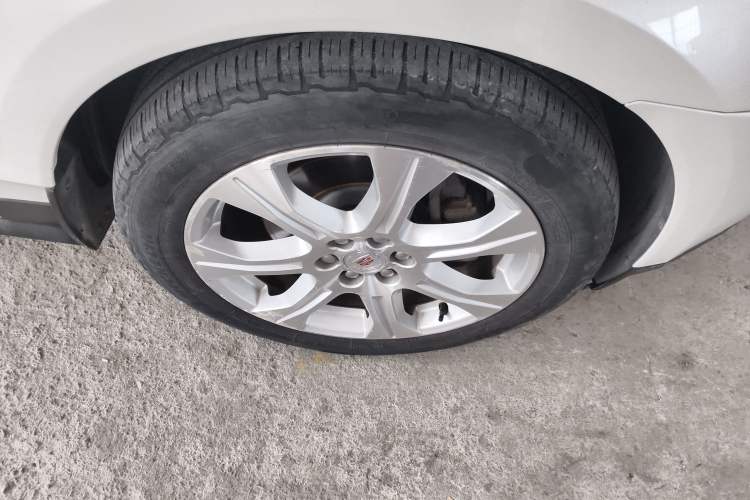 Used Cadillac SRX 2014 3.0L Leading Model Right Front Wheel Hub