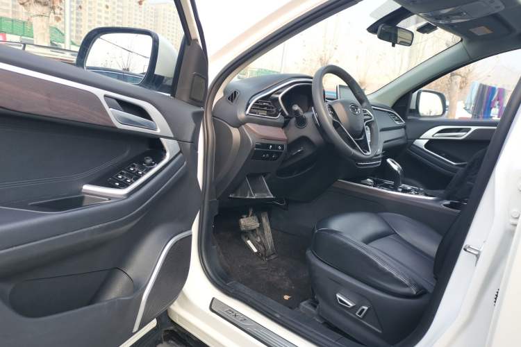 Used Soueast DX7 2020 Xingyue 1.5T DCT Luxury Edition