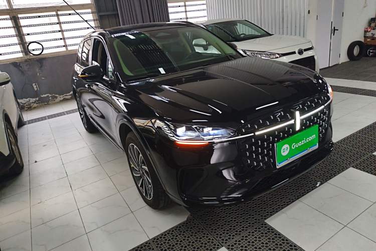 Used Lincoln Corsair 2024 1.5T Two-Wheel Drive Luxury Hybrid Version Front Right 45 Deg