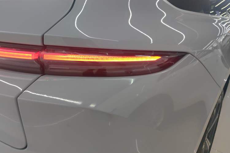 Used Nio ET5T 2023 75 kWh Touring Right Rear Taillight