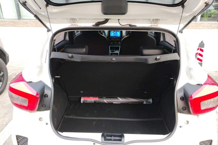 Used Dongfeng NAMMI EX1 2021 Quality Edition Trunk