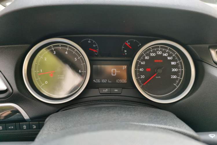 Used Peugeot 408 2014 1.8L Automatic Leading Edition
