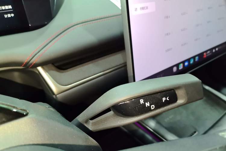 Used Xiaomi Auto SU7 2024 Rear-Drive Long-Range Intelligent Driving Version Gear Lever
