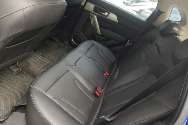 Used Haval H2 2016 Red-Label 1.5T Automatic Two-Wheel Drive Luxury Model
