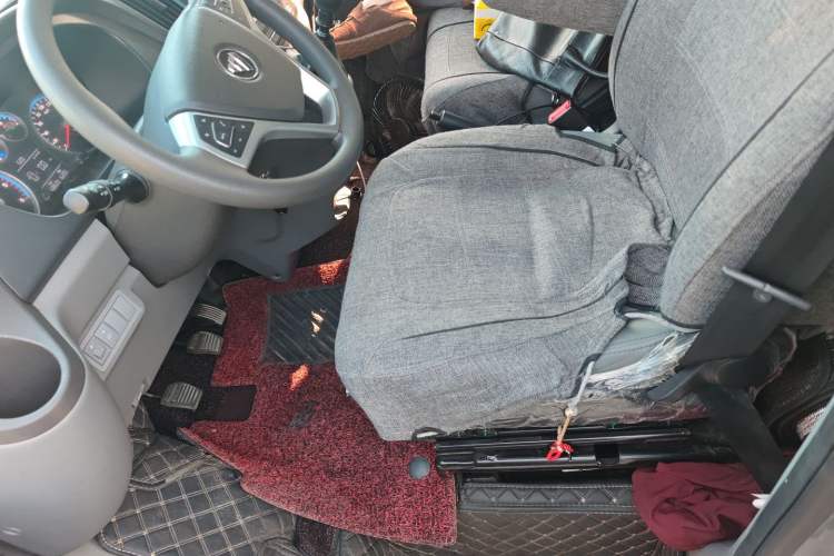 Used Foton Toano 2021 2.8T Manual Tongtu Extended-Wheelbase Ultra-High Roof 5/6/7-Seater F2.8 NS6B177L