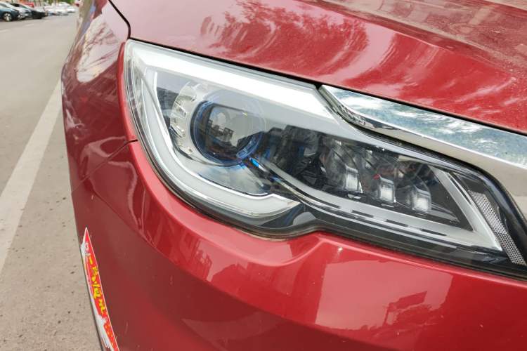 Used JETOUR X70 2018 1.5T Automatic YueXing Edition Right Front Headlight