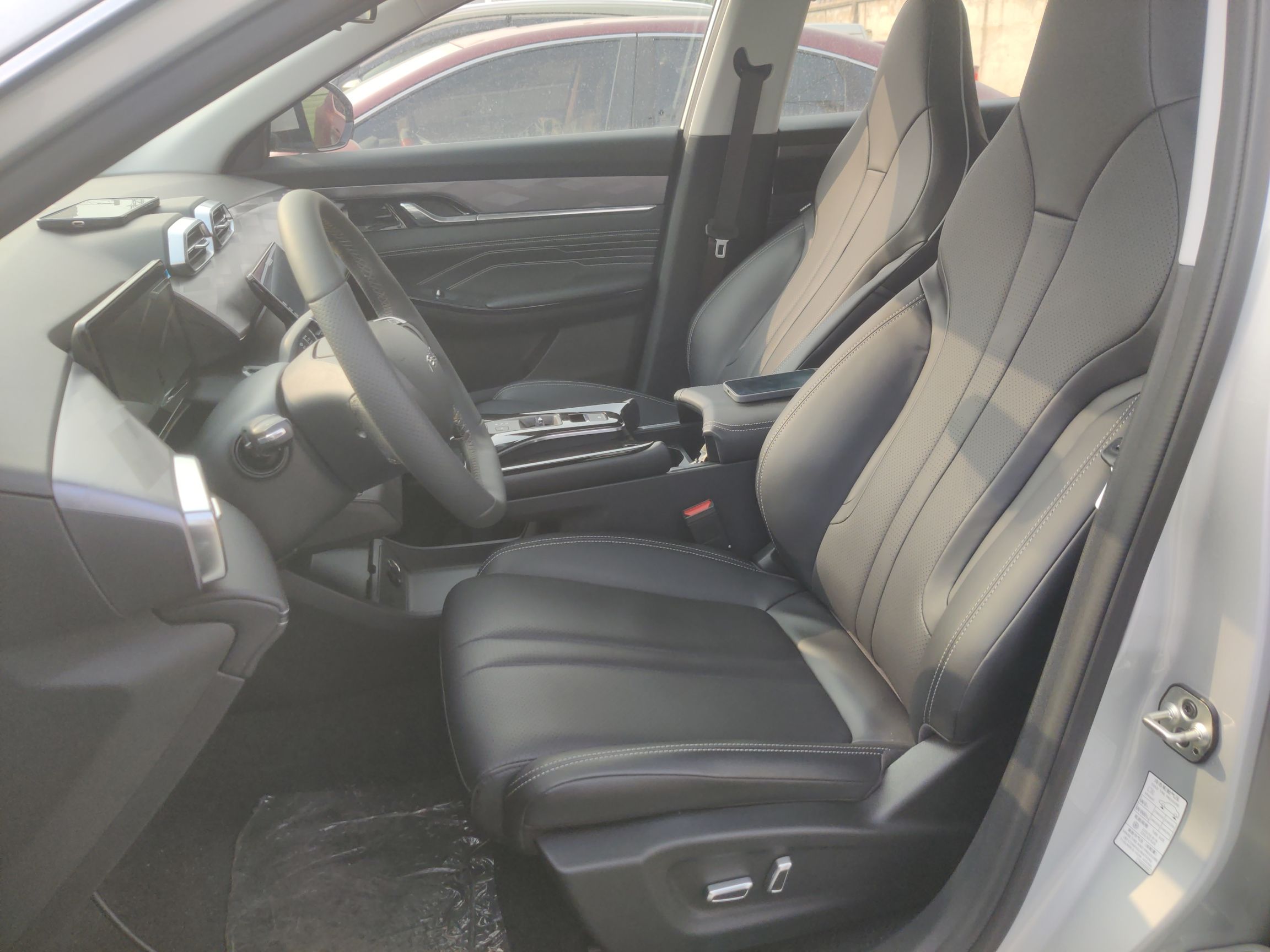 Переднее сиденье в автомобиле