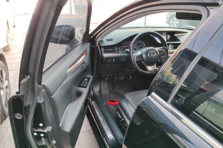 Used Lexus ES 2016 250 Midnight Special Limited Edition