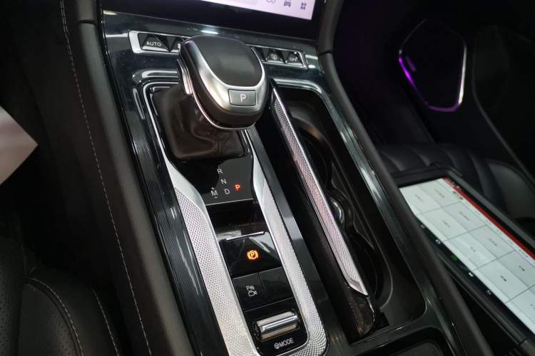 Used Hongqi H5 2023 2.0T Automatic Smart Connect Flagship Edition
