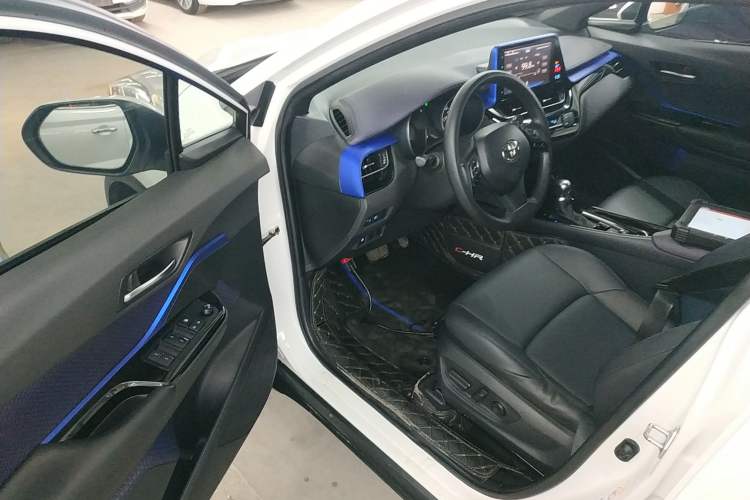 Used Toyota C-HR 2020 2.0L Leading Edition
