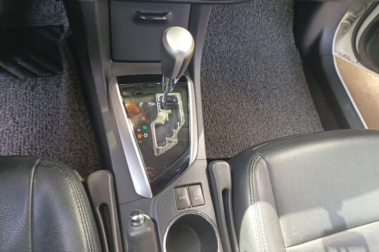Used Toyota Corolla 2017 Revised Version 1.2T S-CVT GL Gear Lever