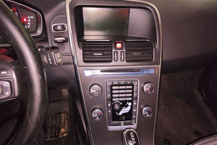 Used Volvo XC60 2014 Facelift T5 Zhiyi Edition
