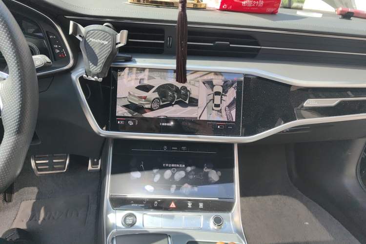 Used Audi A6 2021 Avant Pioneer 45 TFSI Star Edition Audio And AC Panel