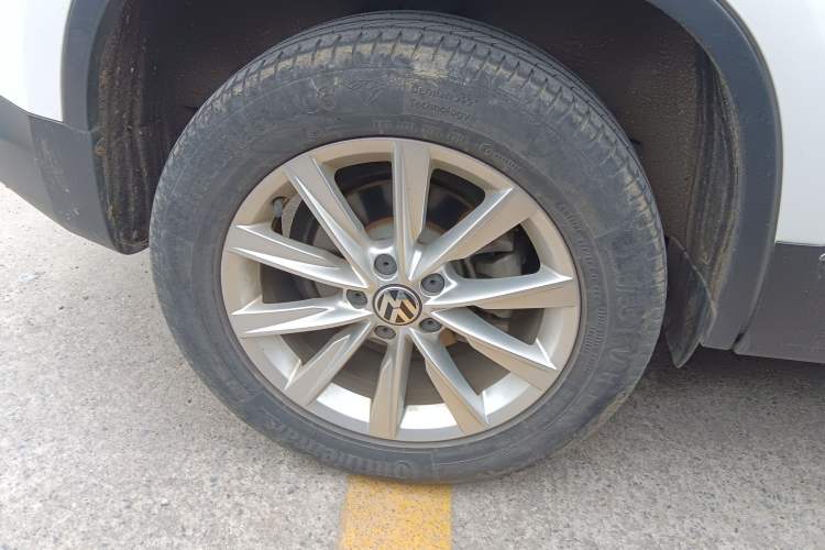 Used Volkswagen Tiguan 2017 300TSI Automatic Two-Wheel Drive Silk Road Luxury Edition Exterior 5