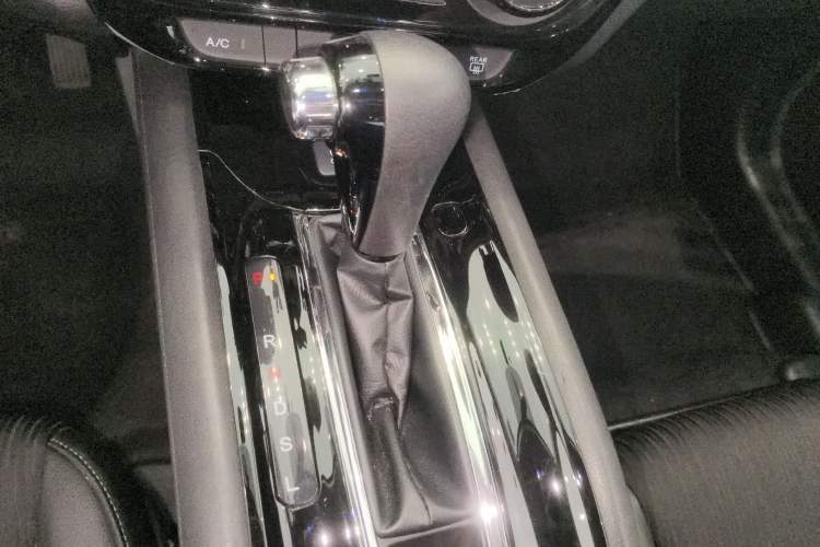 Used Honda Vezel 2020 1.5L CVT Luxury Edition