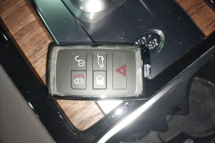 Used Land Rover Discovery Sport 2020 249 PS R-Dynamic Performance Tech Edition 7 Seats