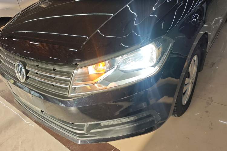 Used Volkswagen Santana 2018 1.5L Automatic Fashion Edition Left Front Headlight