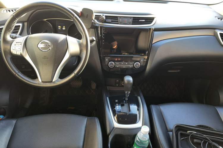 Used Nissan X-Trail 2015 2.0L CVT Comfort MAX Edition 2WD
