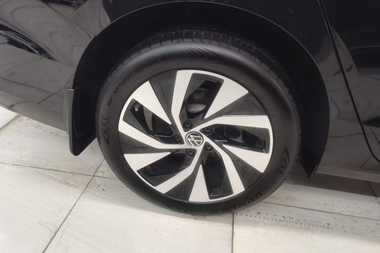 Used Volkswagen Passat 2025 Pro 380TSI Starry Dragon Edition
