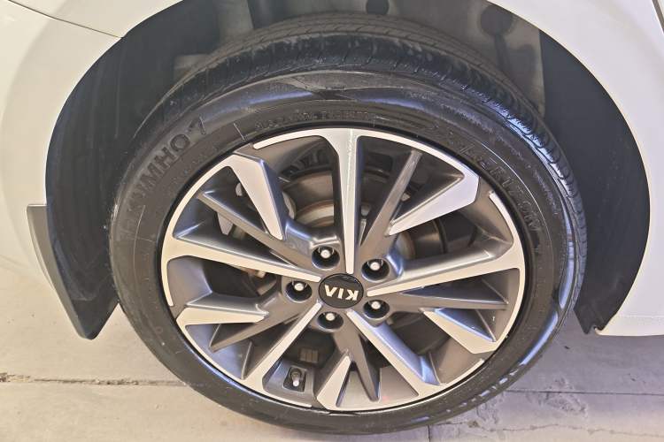 Used Kia K3 2020 1.5L CVT Fashion Edition Exterior 5