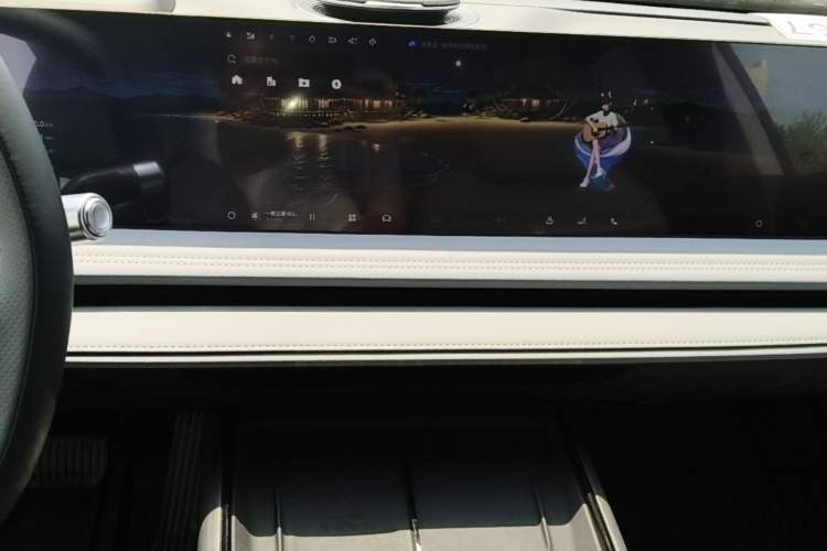 Used Geely Galaxy E8 2025 700 km Long-Range Intelligent Driving Version