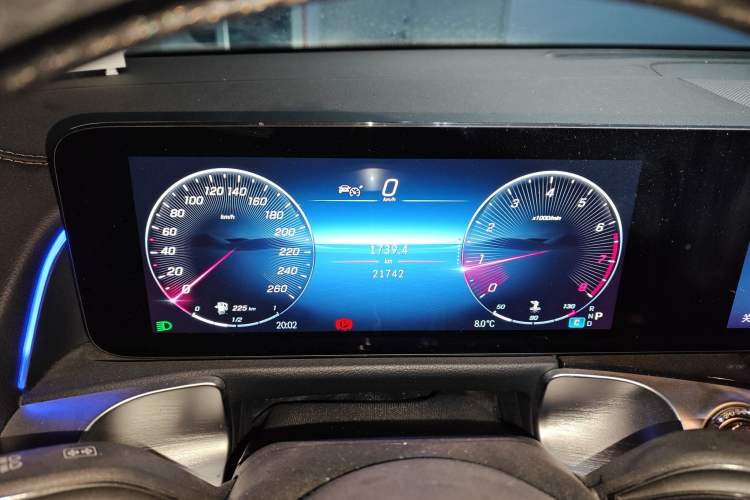 Used Mercedes-Benz GLB 2024-Year Restyled GLB 200 Dynamic Edition