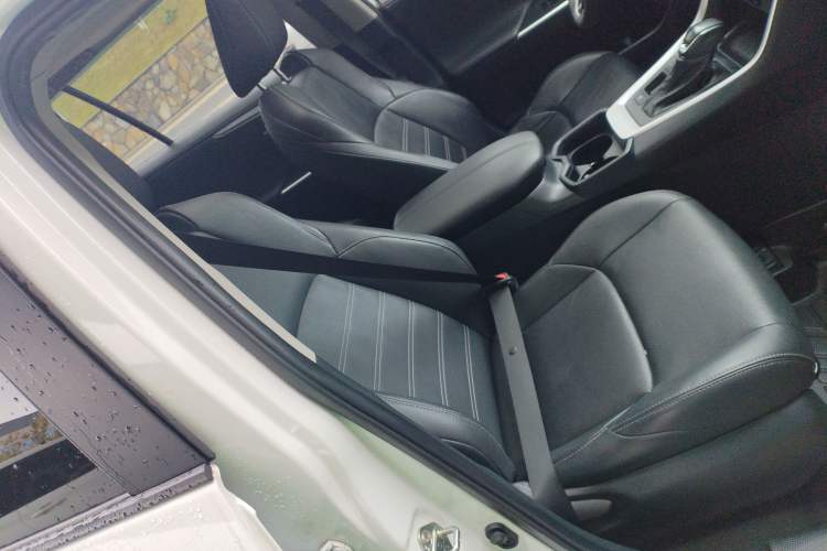 Used Toyota Wildlander 2022 Dual-Engine 2.5L E-CVT Two-Wheel Drive Prestige Edition
