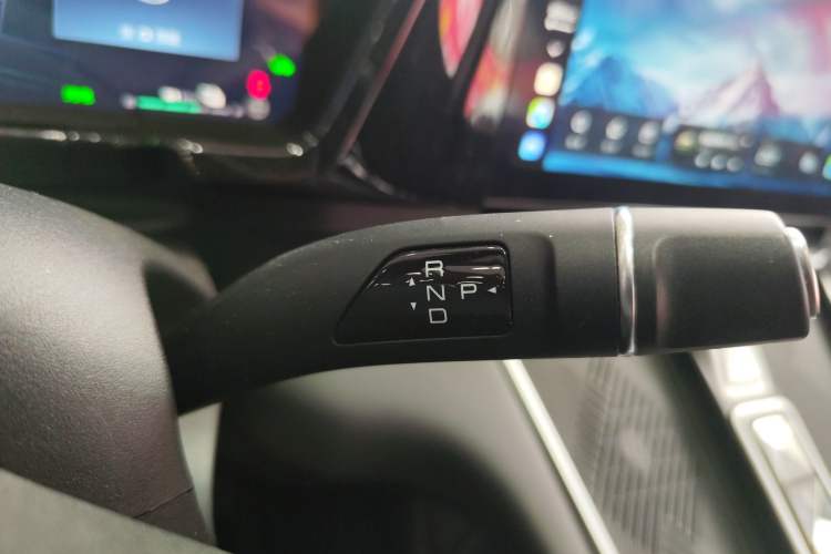 Used Haval Fierce Dragon Max 2023 1.5L Hi4 105 Four-Wheel Drive Smart Flagship Edition Gear Lever