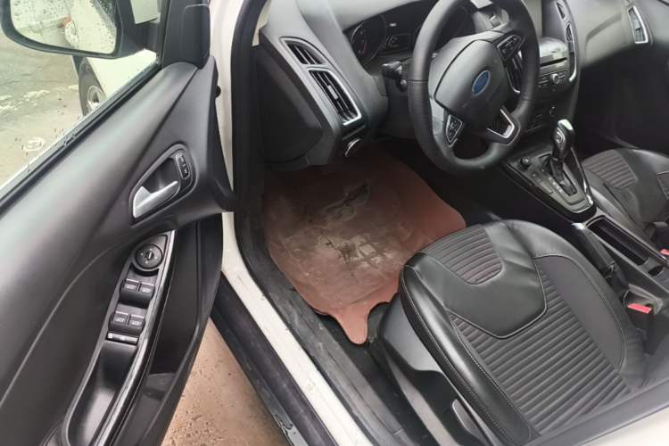 Used Ford Focus 2015 Hatchback EcoBoost 180 Automatic Elite Model
