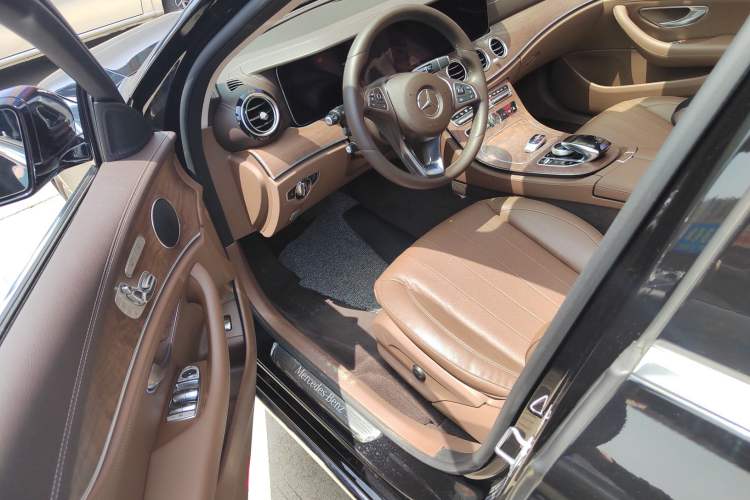Used Mercedes-Benz E-Class 2018 Facelift E 300 L Luxury Edition Driver Seat