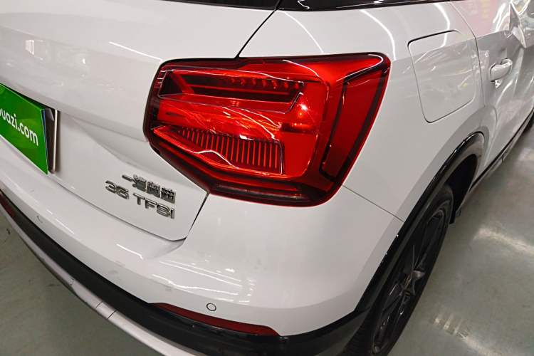 Used Audi Q2L 2018 35 TFSI Launch Exclusive Edition China V Right Rear Taillight
