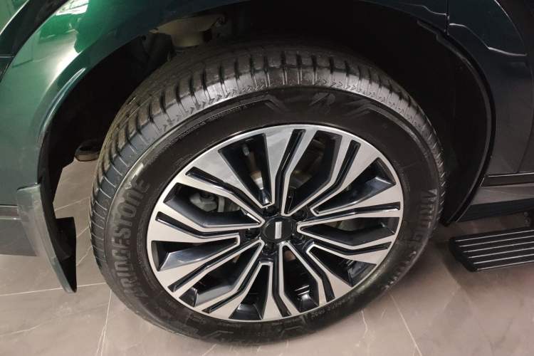 Used Wey Lanshan 2023 Four-Wheel Drive Ultra-Long Range Version Right Rear Wheel Hub