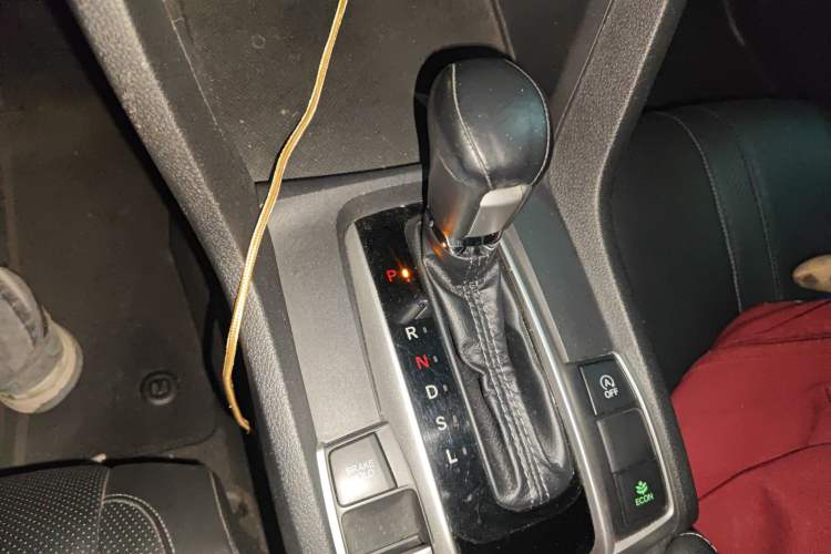 Used Honda Civic 2016 220TURBO CVT Prestige Edition
