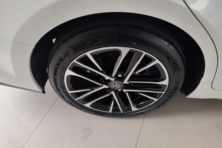 Used Toyota Camry 2026 Model Dual-Engine 2.0HSE Sport Lite Edition Exterior 3