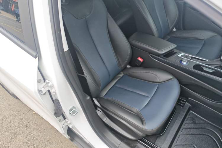 Used Buick Velite 6 2022 Connected & Shared PLUS Right Front Seat