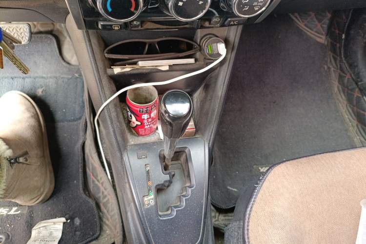 Used Toyota YARiS L Zhi Xiang 2017 1.5E CVT Dynamic Edition Gear Lever