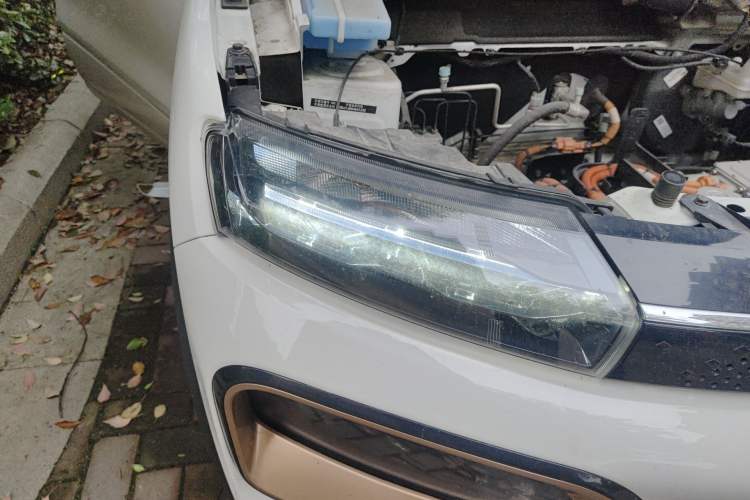 Used Dongfeng NAMMI BOX 2022 Chasing Wind Edition 331 km Standard Model Right Front Headlight