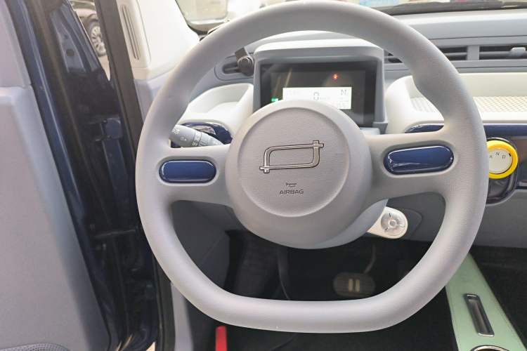 Used Bestune Pony 2024 122km range cute pony Steering Wheel