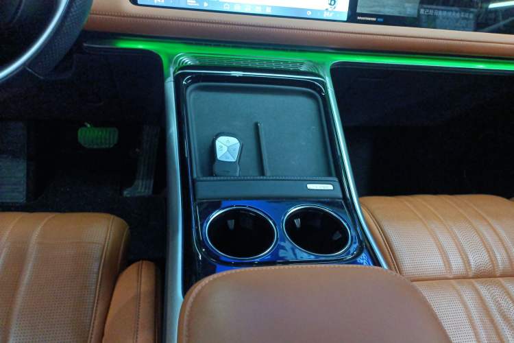 Used XPeng G9 2022 702 Pro Gear Lever