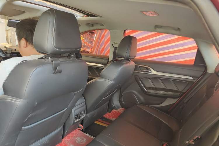 Used MG 6 2017 20T Manual Luxury Smart Connect Version China V Standard Headliner